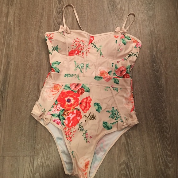 Ivory Floral One Piece Suit with Bow accents - Picture 7 of 8